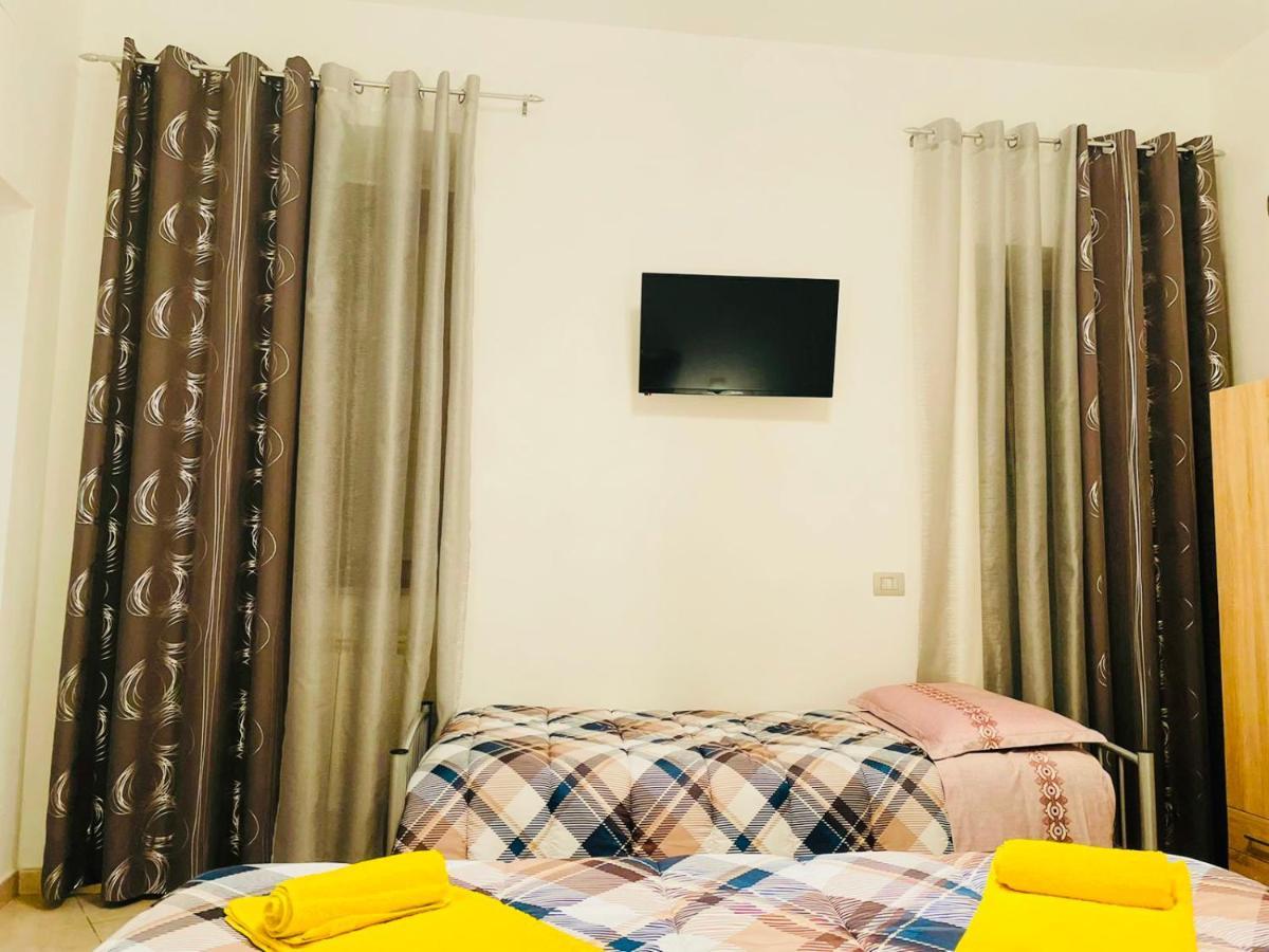 Ferienwohnung Casa Dei Fiori 3 Somma Lombardo Exterior foto